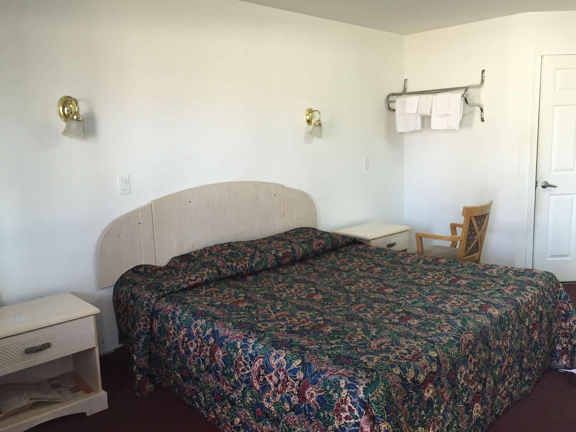 Mayfair Motel Cross Keys Esterno foto